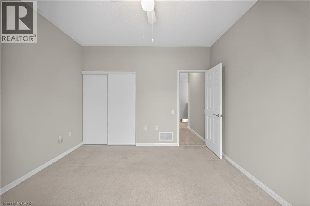 156 SILVERBIRCH Boulevard - 18