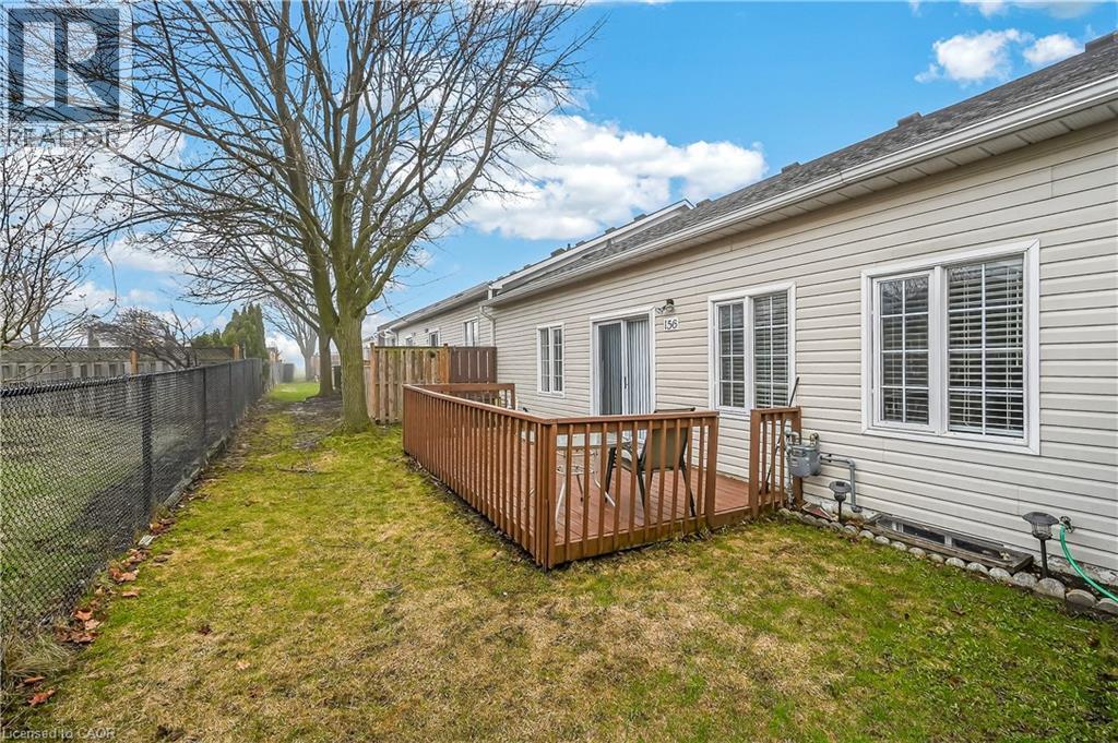 156 SILVERBIRCH Boulevard - 36
