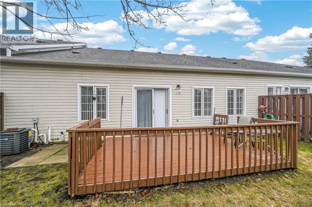 156 SILVERBIRCH Boulevard - 35