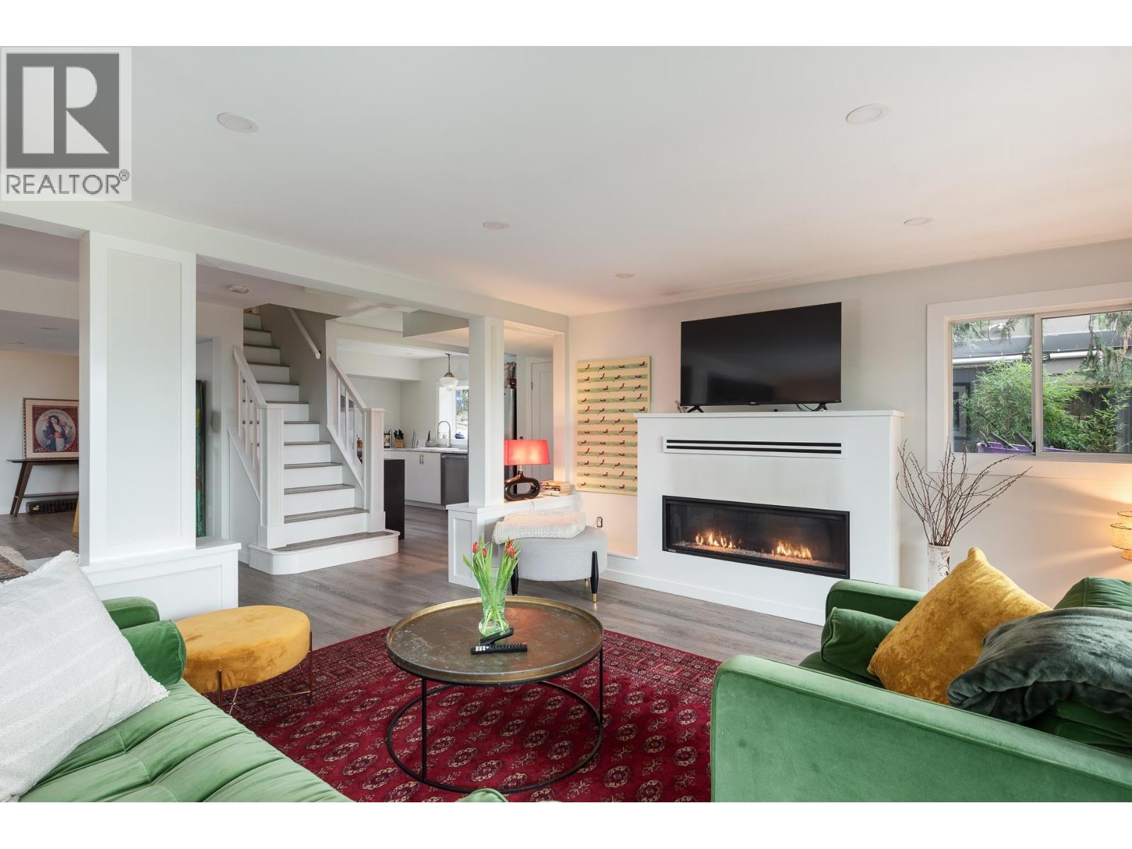 112 MINER STREET, New Westminster