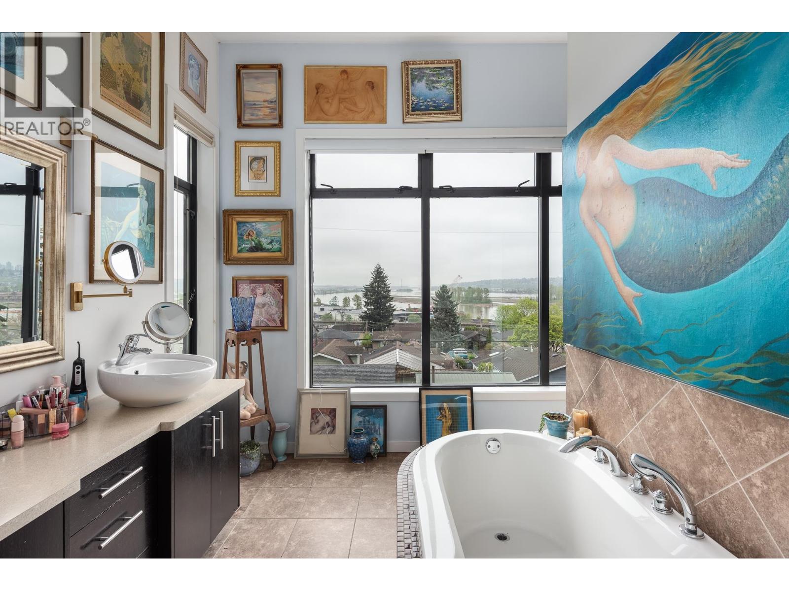 112 MINER STREET, New Westminster