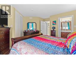 8 Sarasota Court thumbnail 13