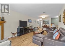 8 Sarasota Court thumbnail 5