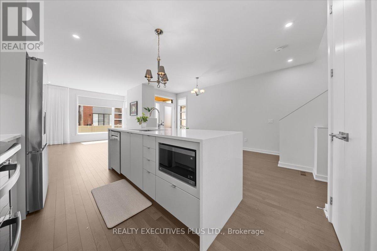 699 HONEYDEW STREET - 16