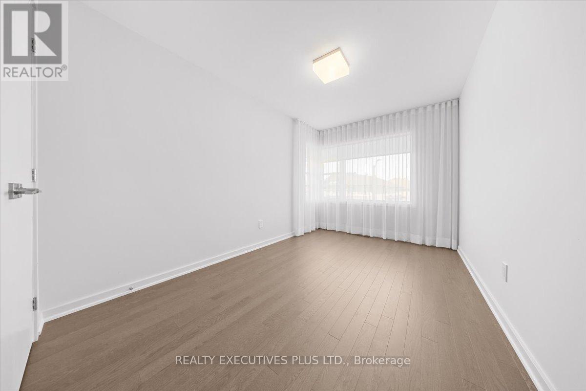 699 HONEYDEW STREET - 25