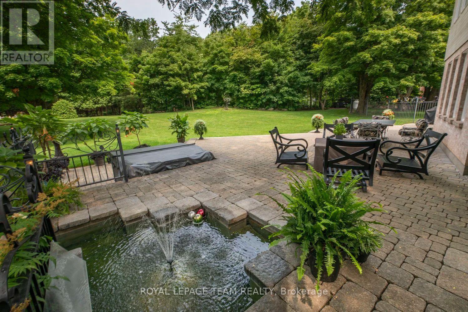105 MARGARET ANNE DRIVE - 27