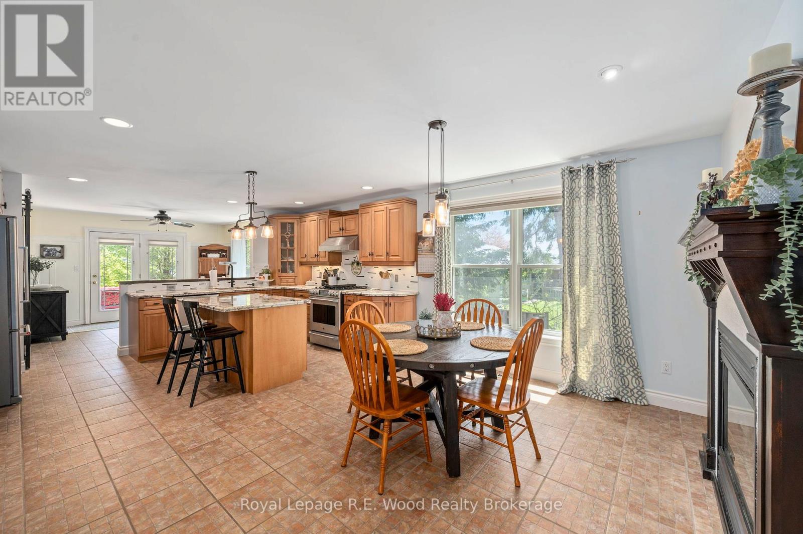 29 WOODSIDE DRIVE - 10