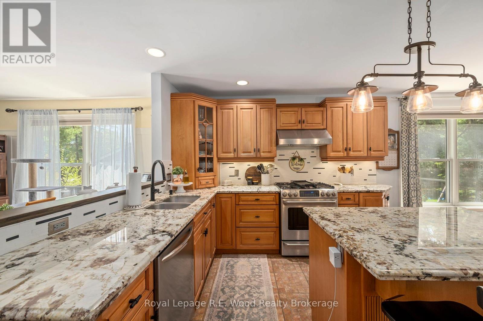 29 WOODSIDE DRIVE - 14