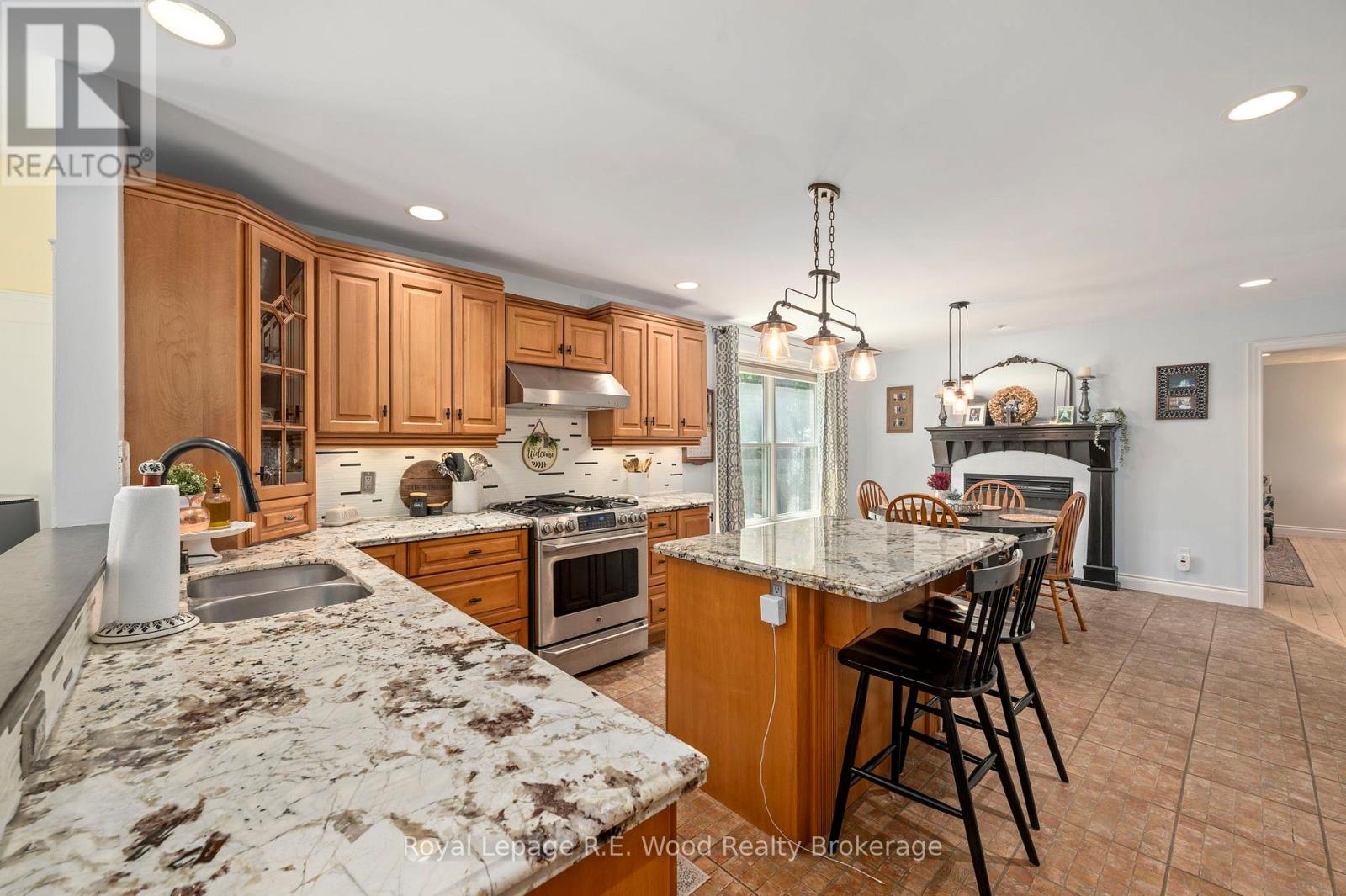 29 WOODSIDE DRIVE - 15