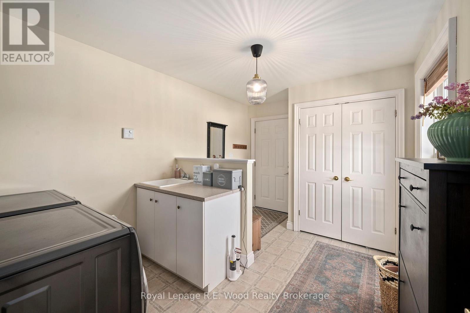 29 WOODSIDE DRIVE - 20