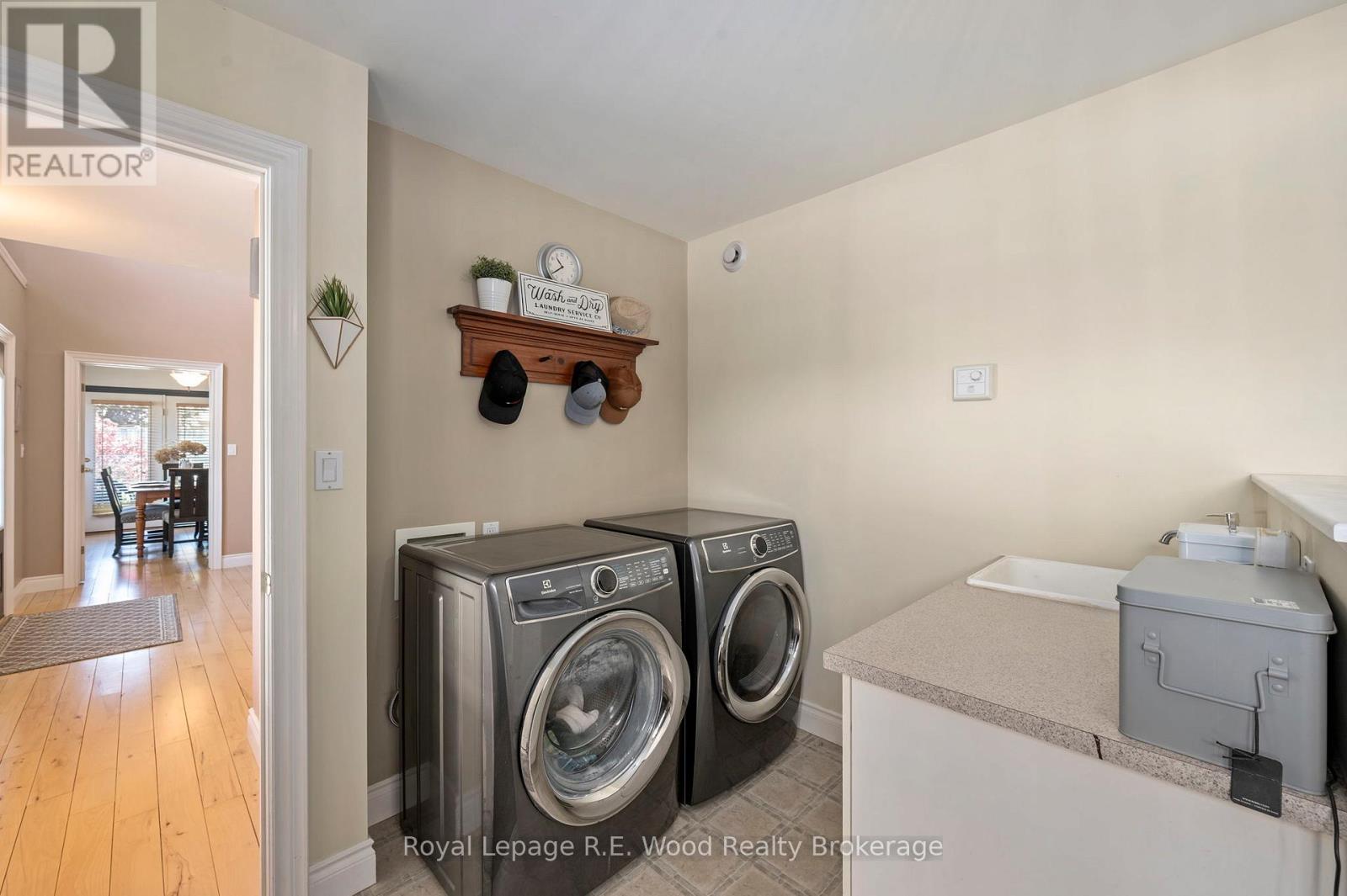 29 WOODSIDE DRIVE - 21