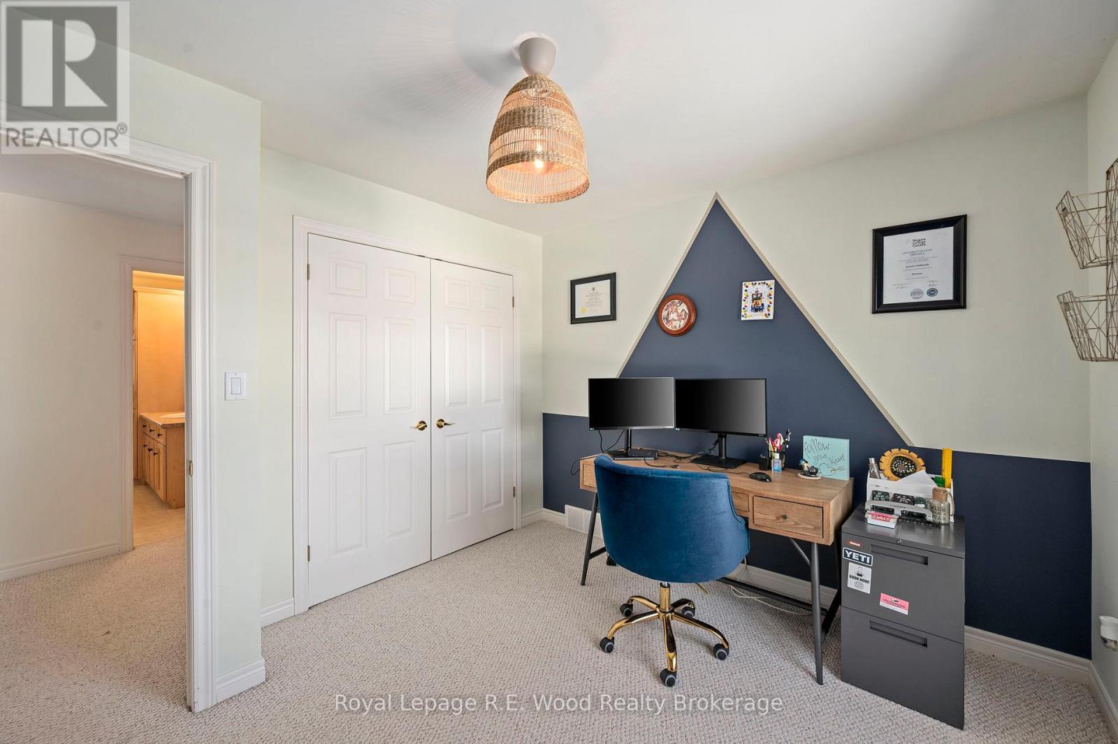 29 WOODSIDE DRIVE - 24