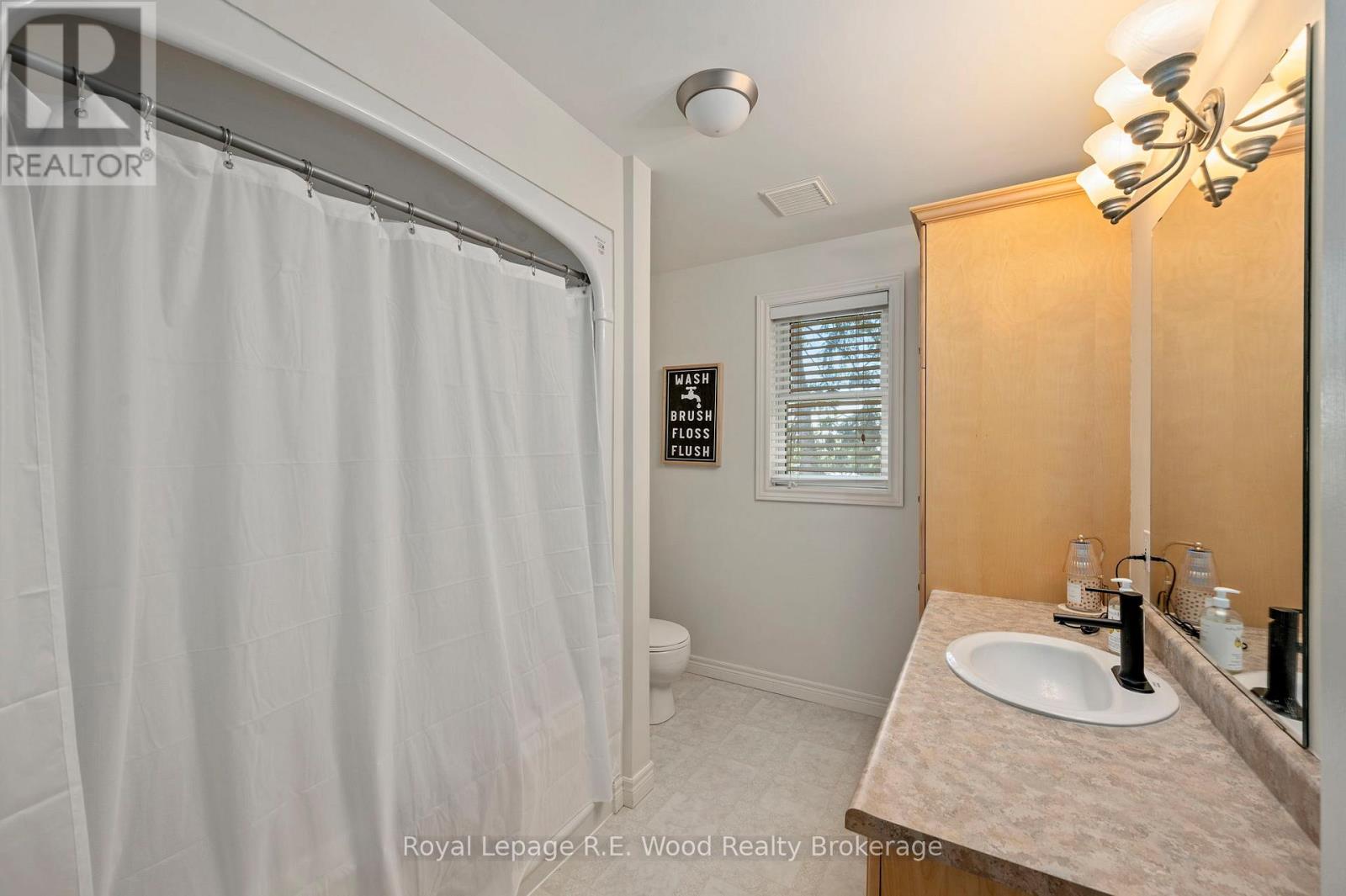 29 WOODSIDE DRIVE - 25