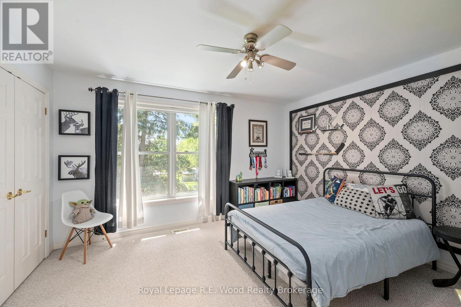 29 WOODSIDE DRIVE - 26