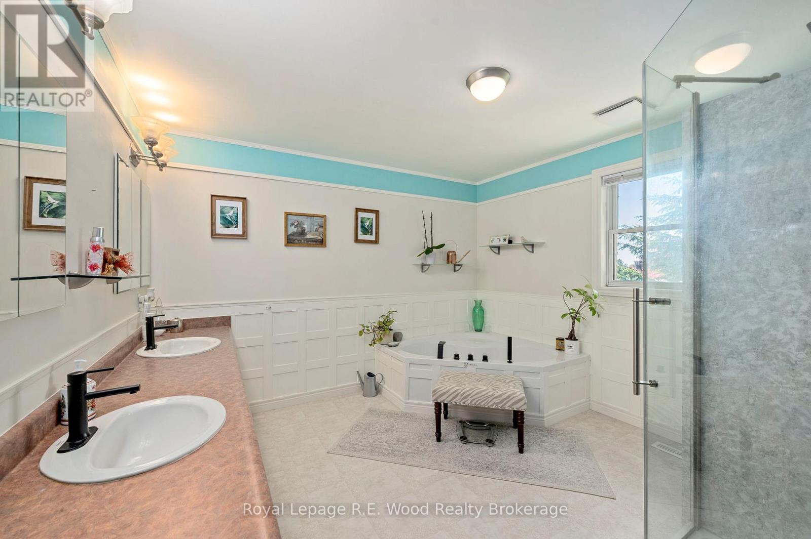 29 WOODSIDE DRIVE - 31