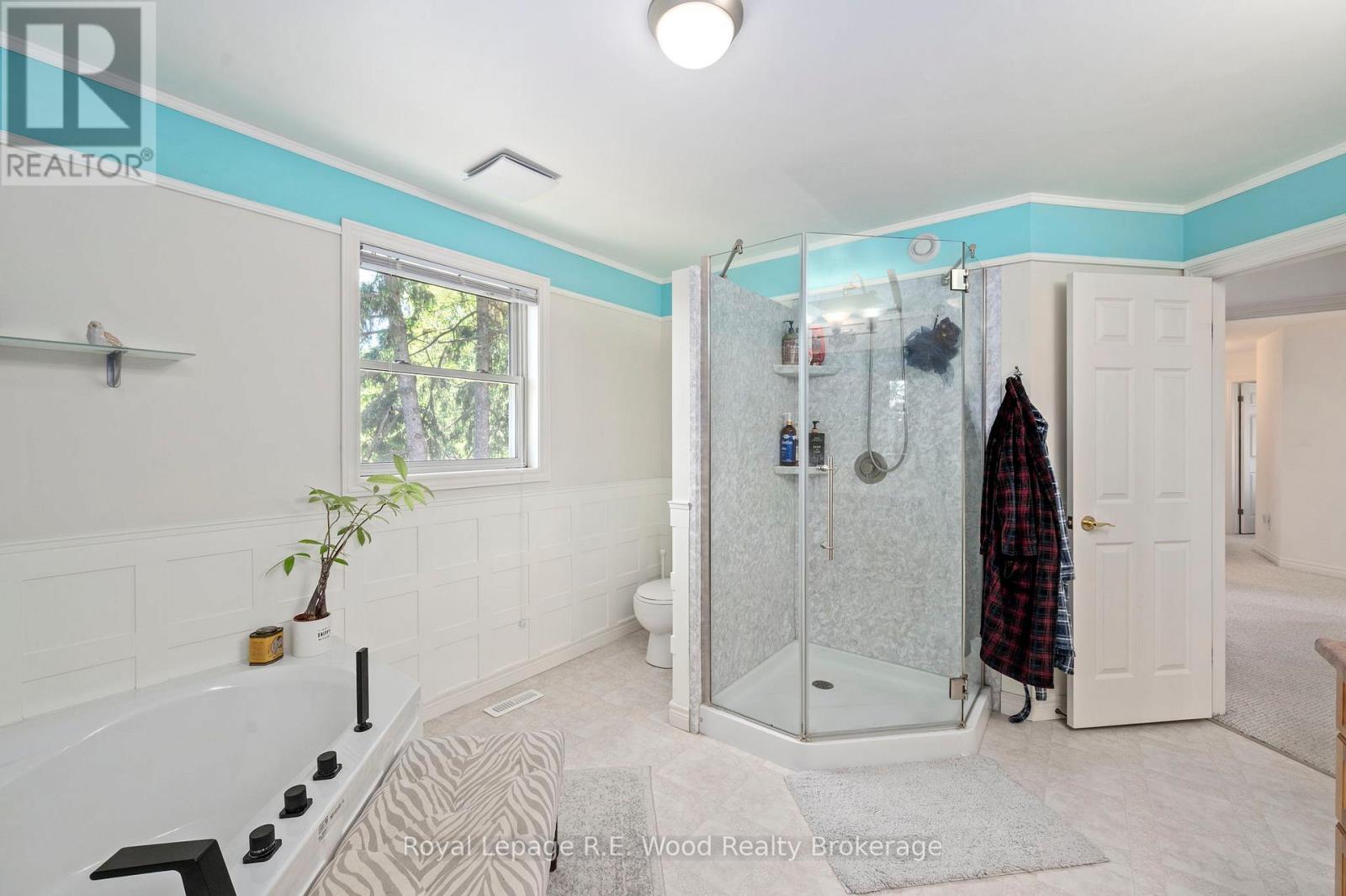 29 WOODSIDE DRIVE - 32