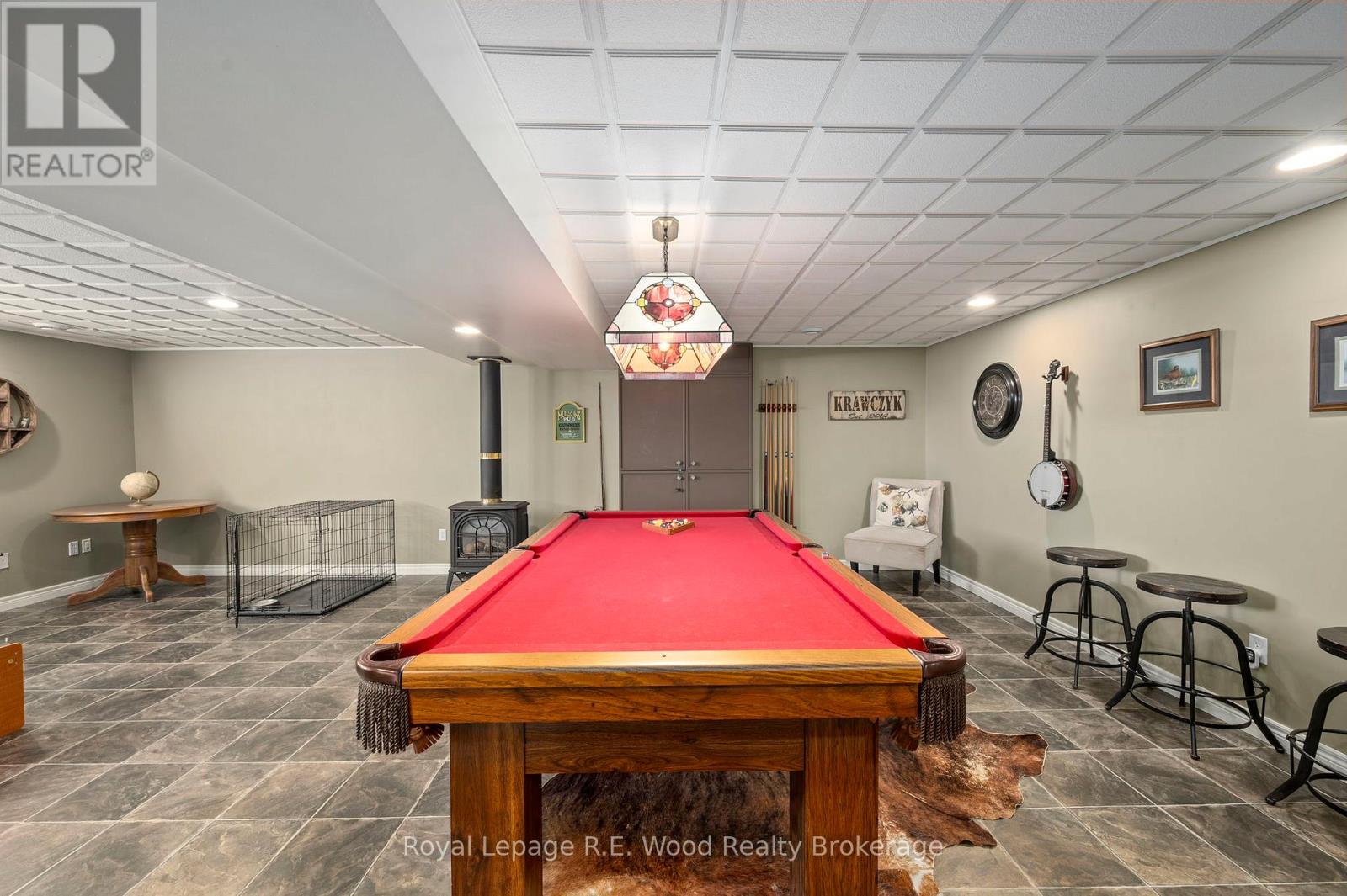 29 WOODSIDE DRIVE - 35