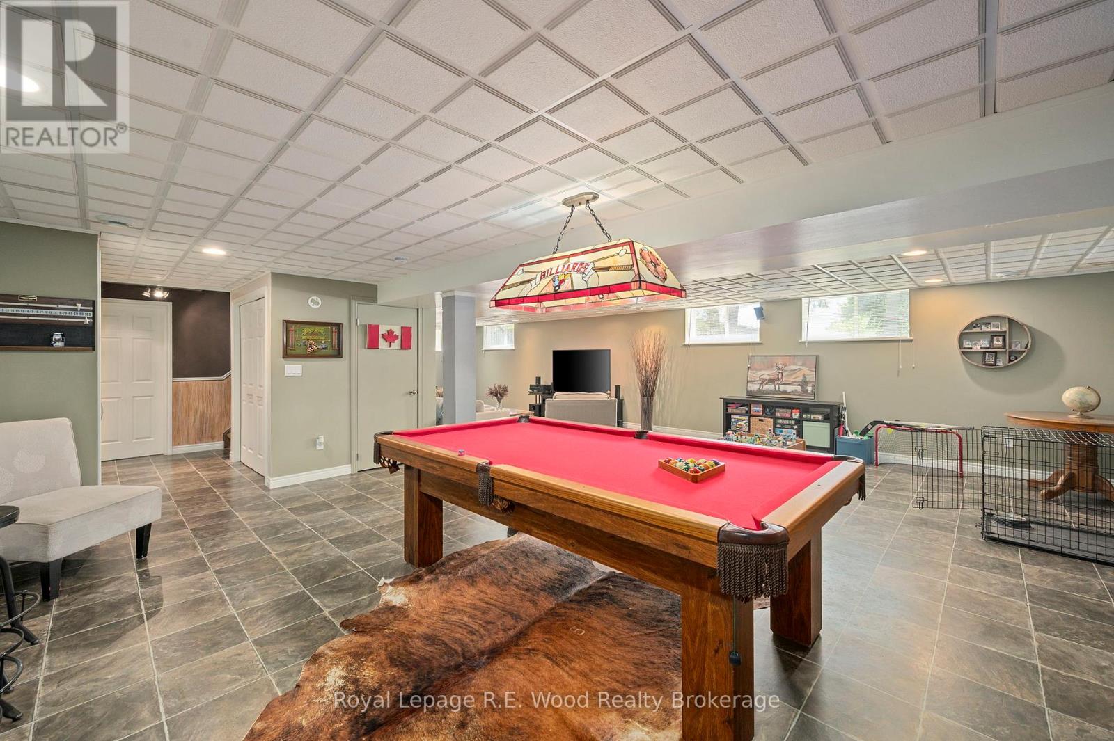 29 WOODSIDE DRIVE - 36