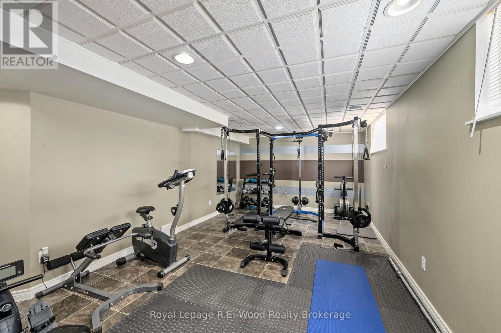 29 WOODSIDE DRIVE - 39