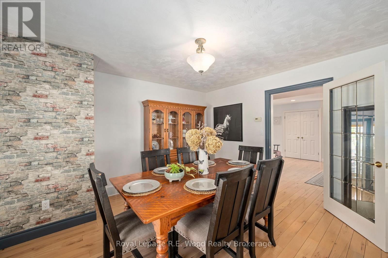 29 WOODSIDE DRIVE - 6