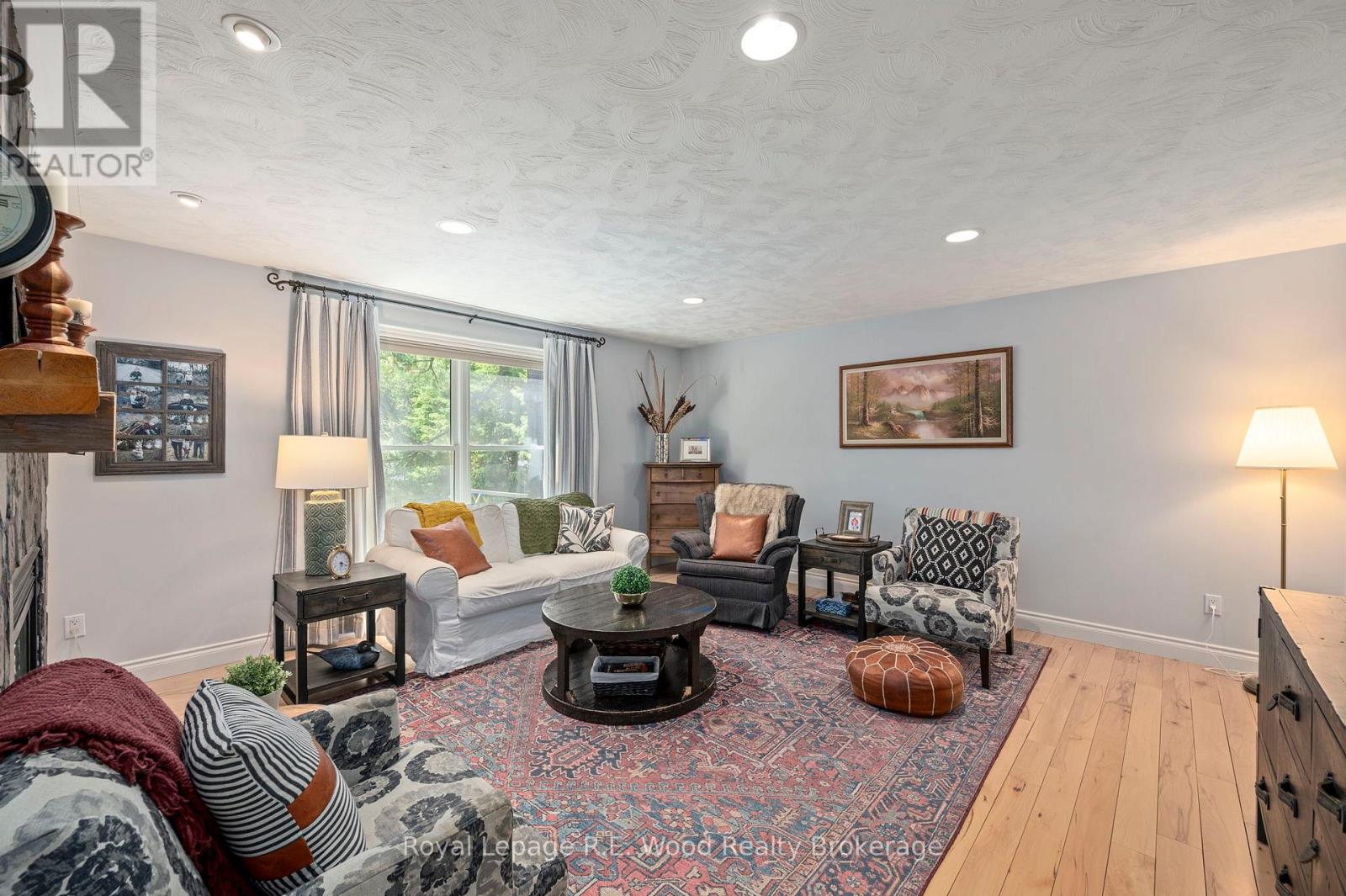 29 WOODSIDE DRIVE - 7