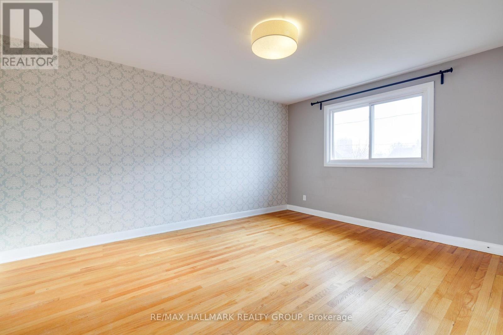 1213 EMPEROR AVENUE - 11