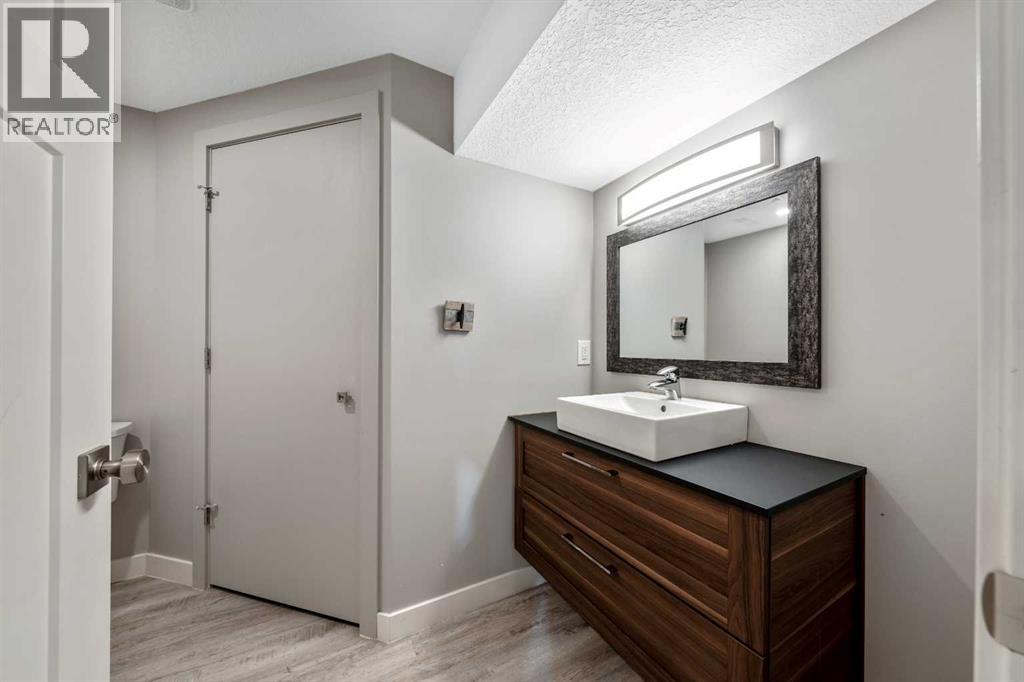 6007 34 Street SW - 29