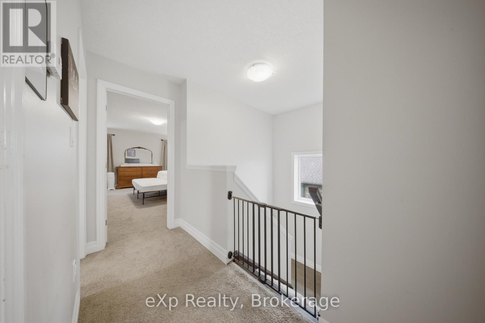 300 HUTTON STREET E - 20