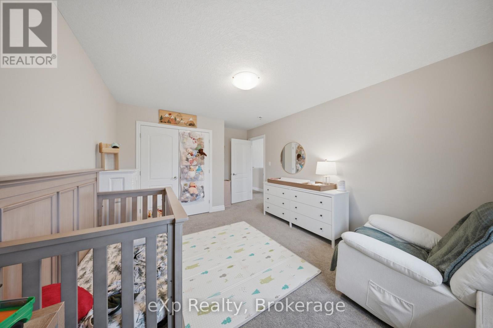 300 HUTTON STREET E - 28
