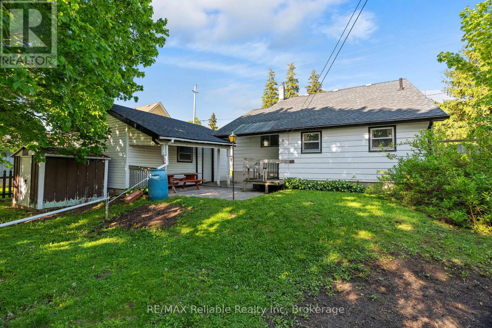 120 VICTORIA STREET - 24