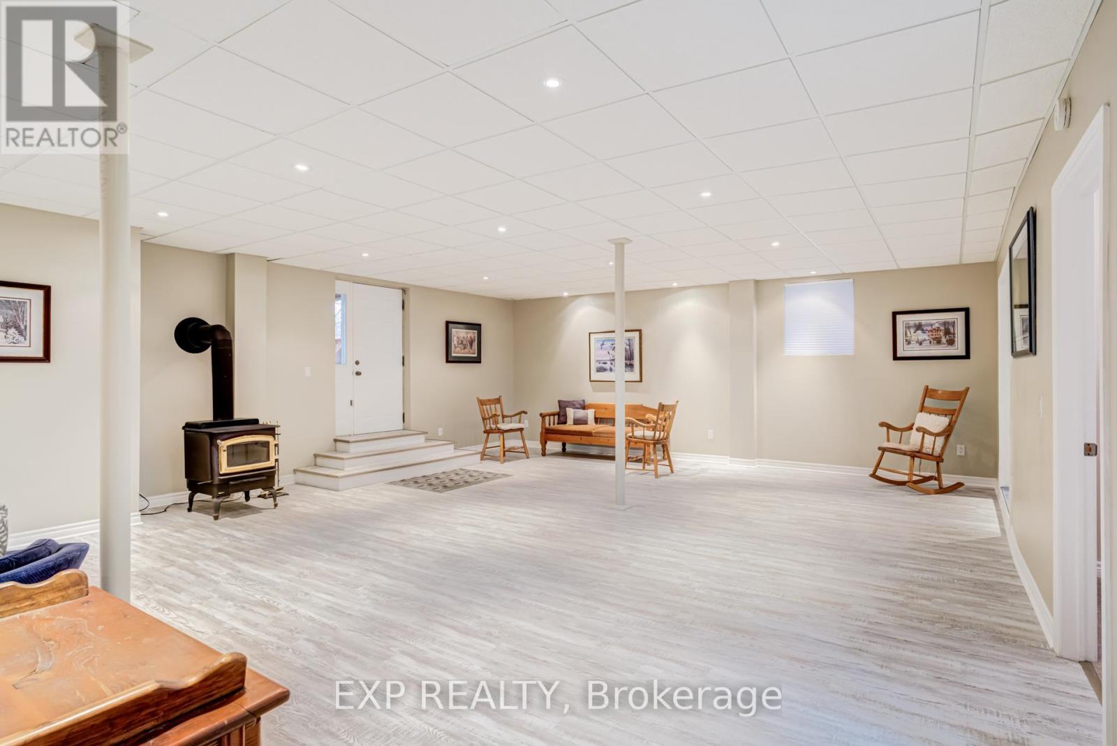 13 BLUEBERRY HILL COURT - 31