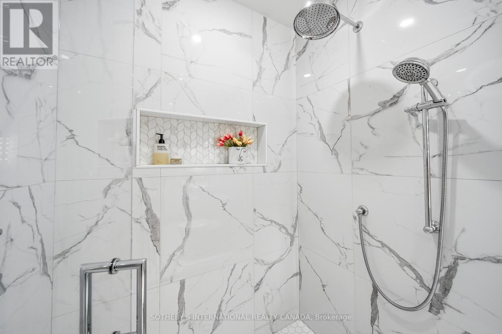 122 CASSANDRA BOULEVARD - 24