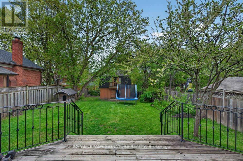 12 WILLOWHURST CRESCENT - 47