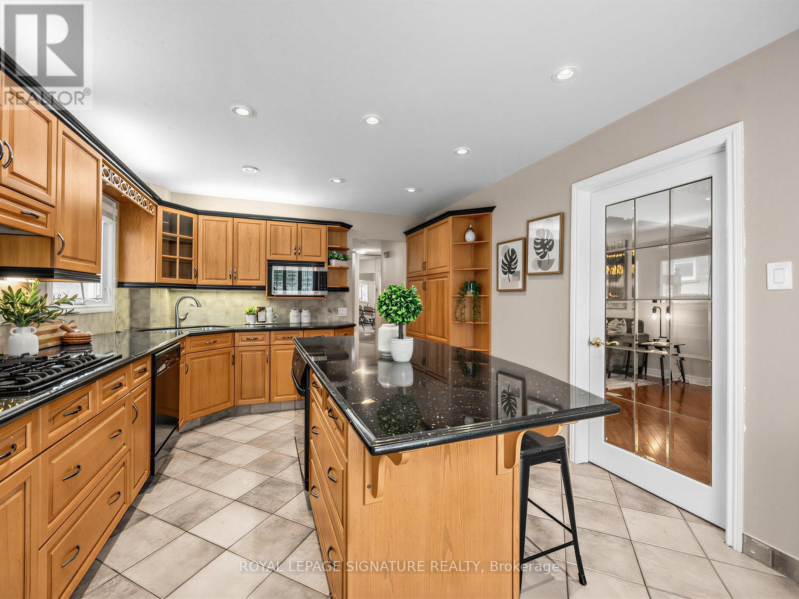 16 VENTRIS DRIVE - 15
