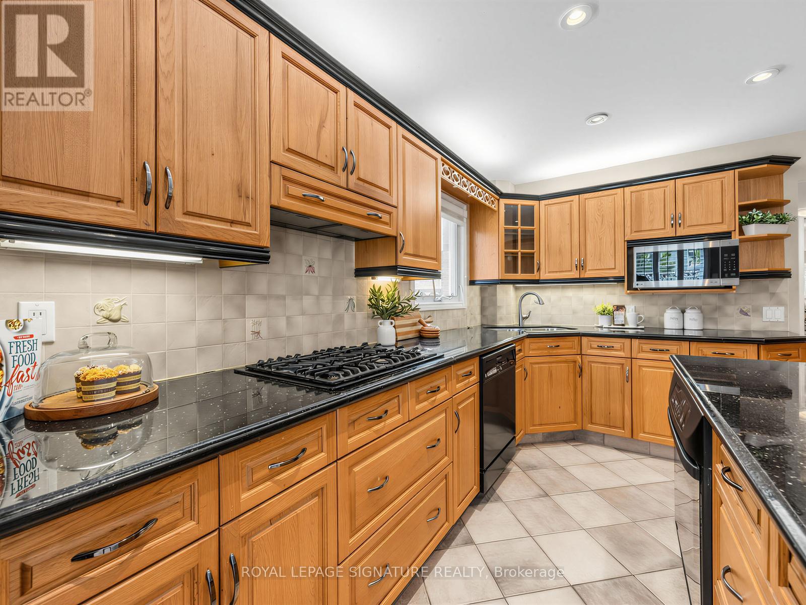 16 VENTRIS DRIVE - 16