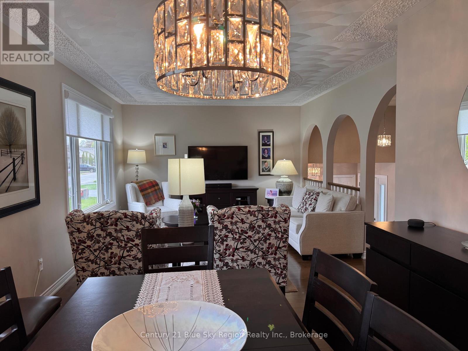 54 HARRIS DRIVE - 10