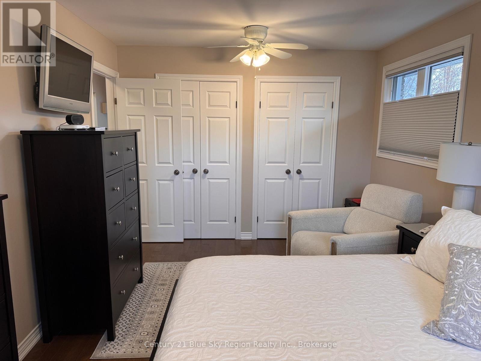 54 HARRIS DRIVE - 13