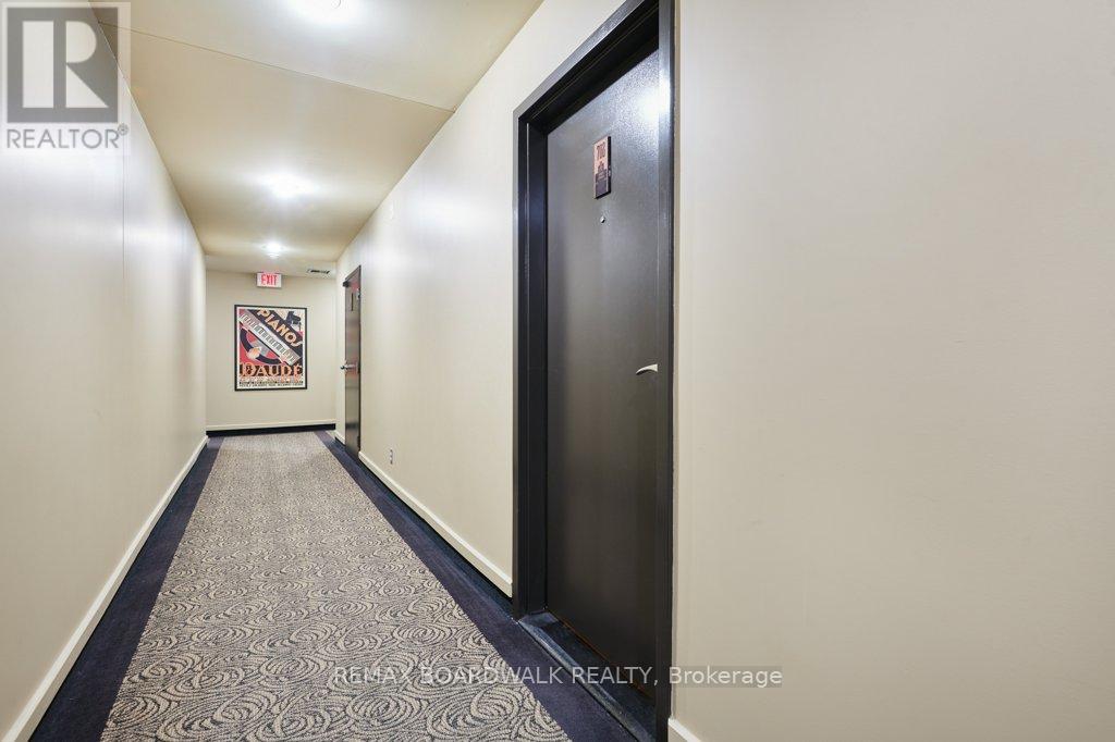 #702 245 KENT STREET - 7