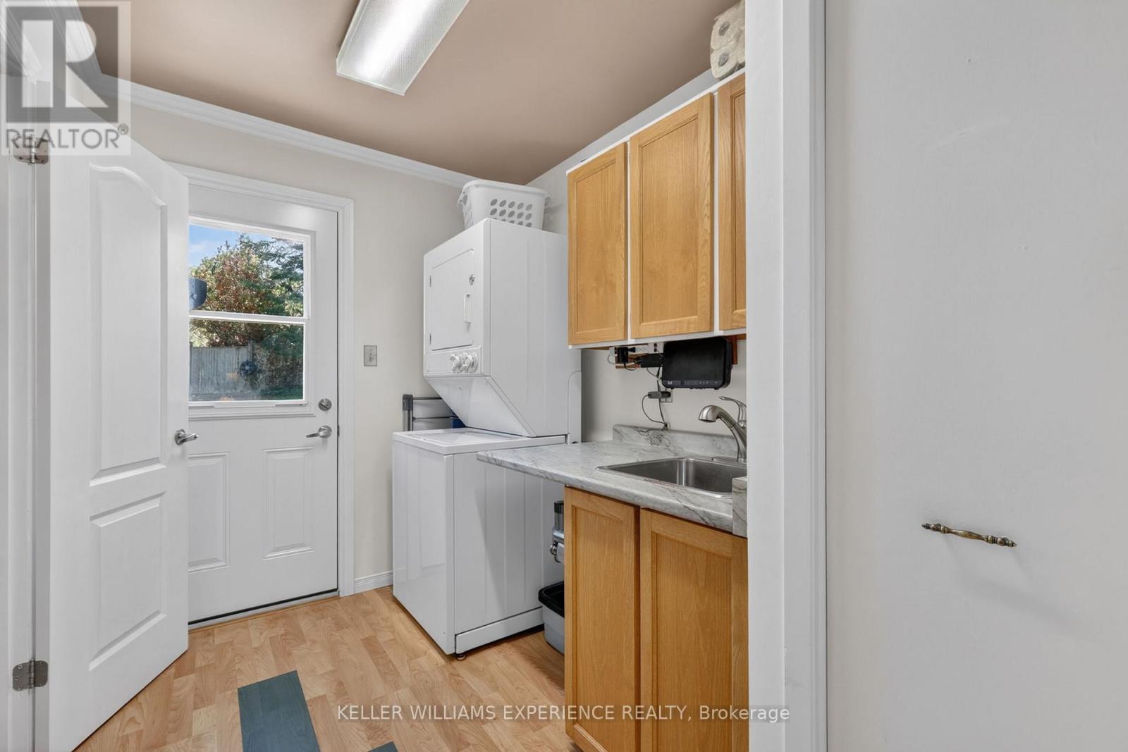 76 ROYAL OAK DRIVE - 21