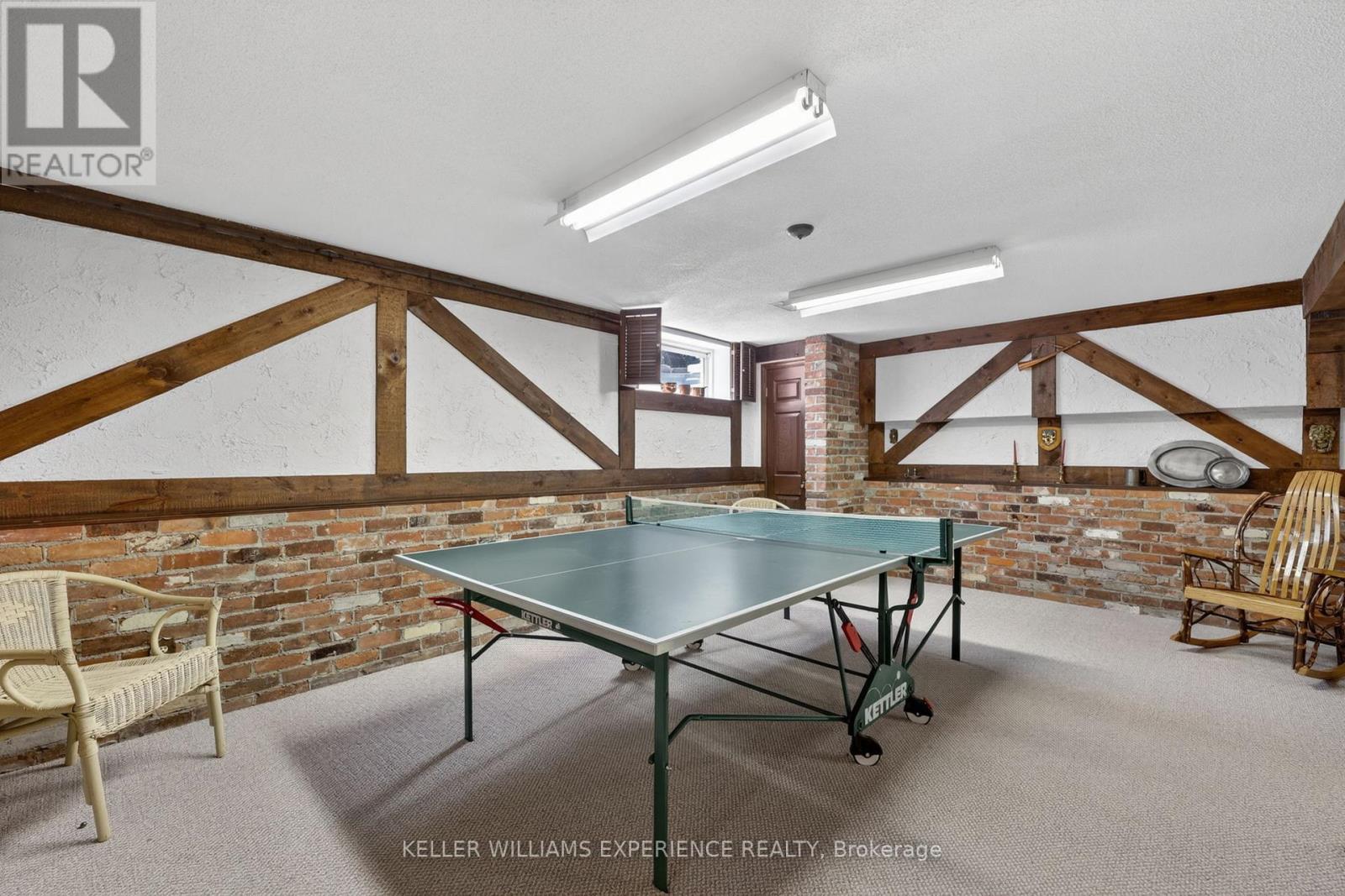 76 ROYAL OAK DRIVE - 37