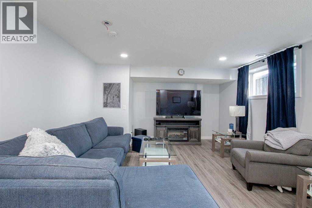 12214 103A Street - 23
