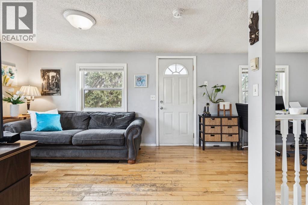 7417 24 Street SE - 4