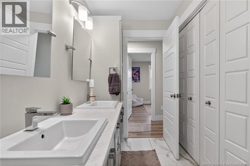 243 Lorette Street - 29