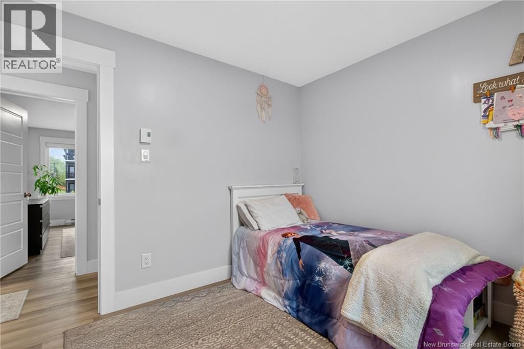 243 Lorette Street - 34
