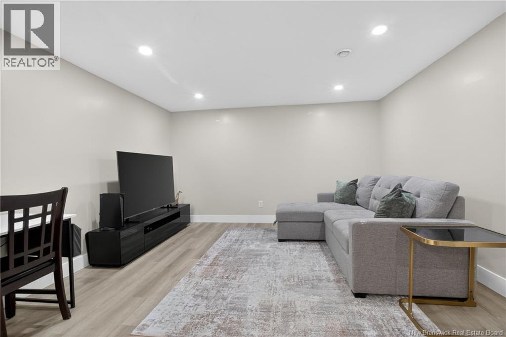 243 Lorette Street - 36