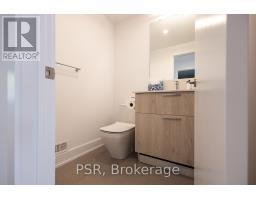 Kitchen - 43 Muskoka Bay Boulevard, Gravenhurst), ON P1P0A1 Photo 12