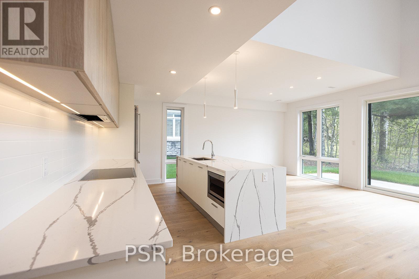 8 BAYPOINT COURT - 11