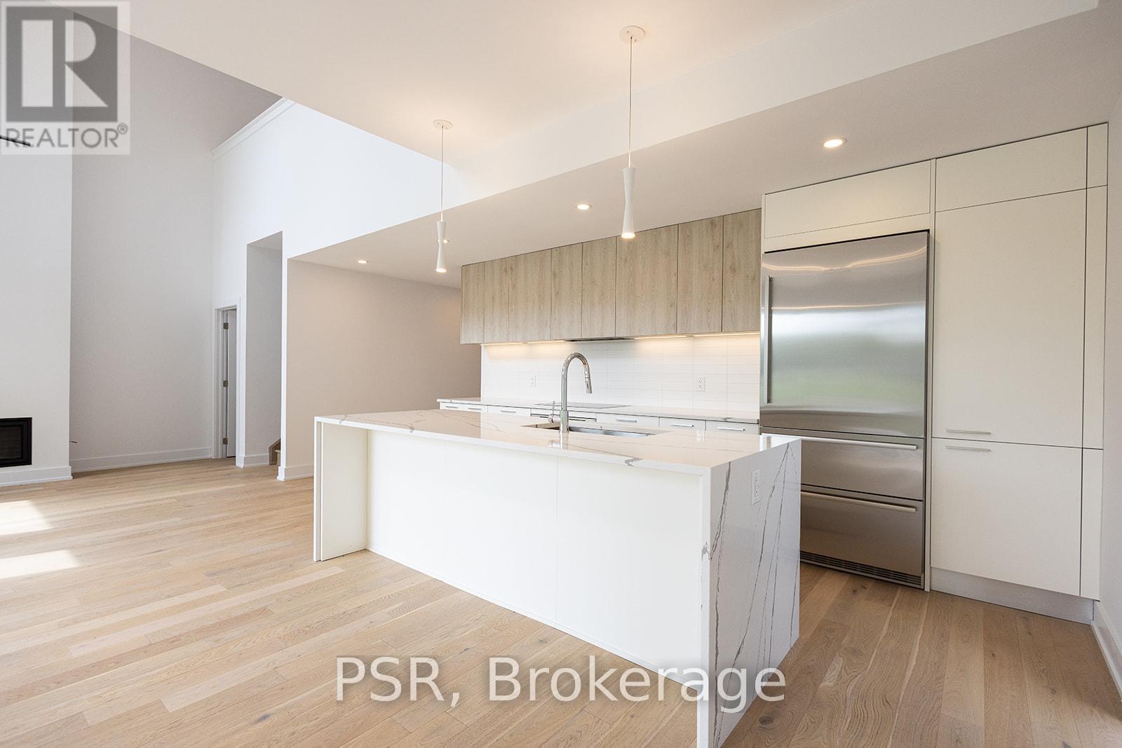 8 BAYPOINT COURT - 13