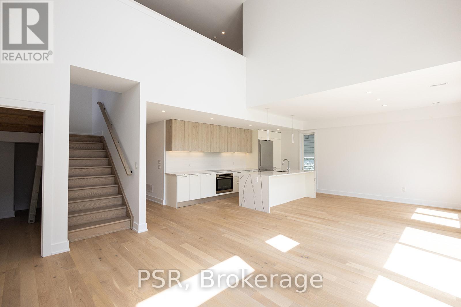 8 BAYPOINT COURT - 16