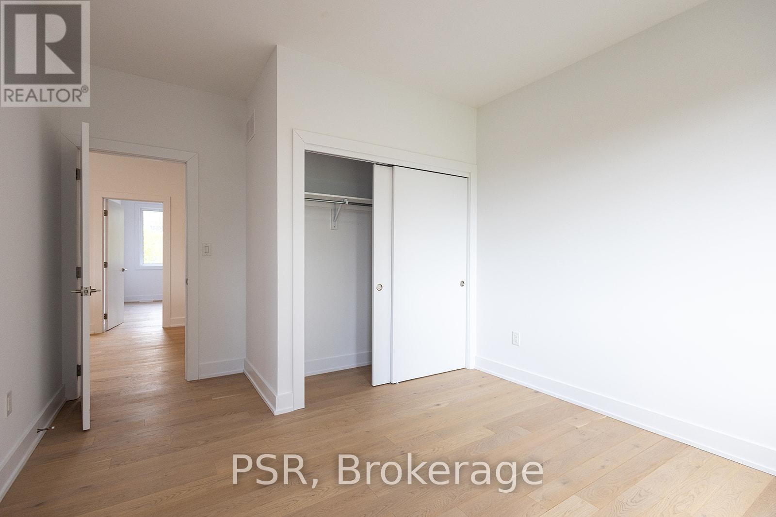 8 BAYPOINT COURT - 23